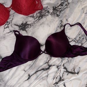 32B brand new Victoria’s Secret Miraculous Plunge Push Up Bra lace sexy WINE WOW